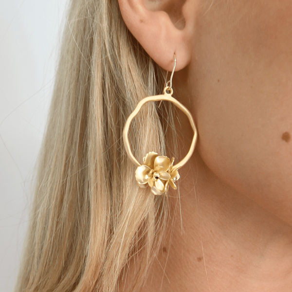 erin gray:Bloom Gold Hoop Earring