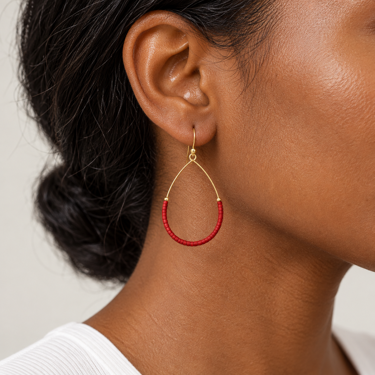 E-ASTER-GAMECR earring on model