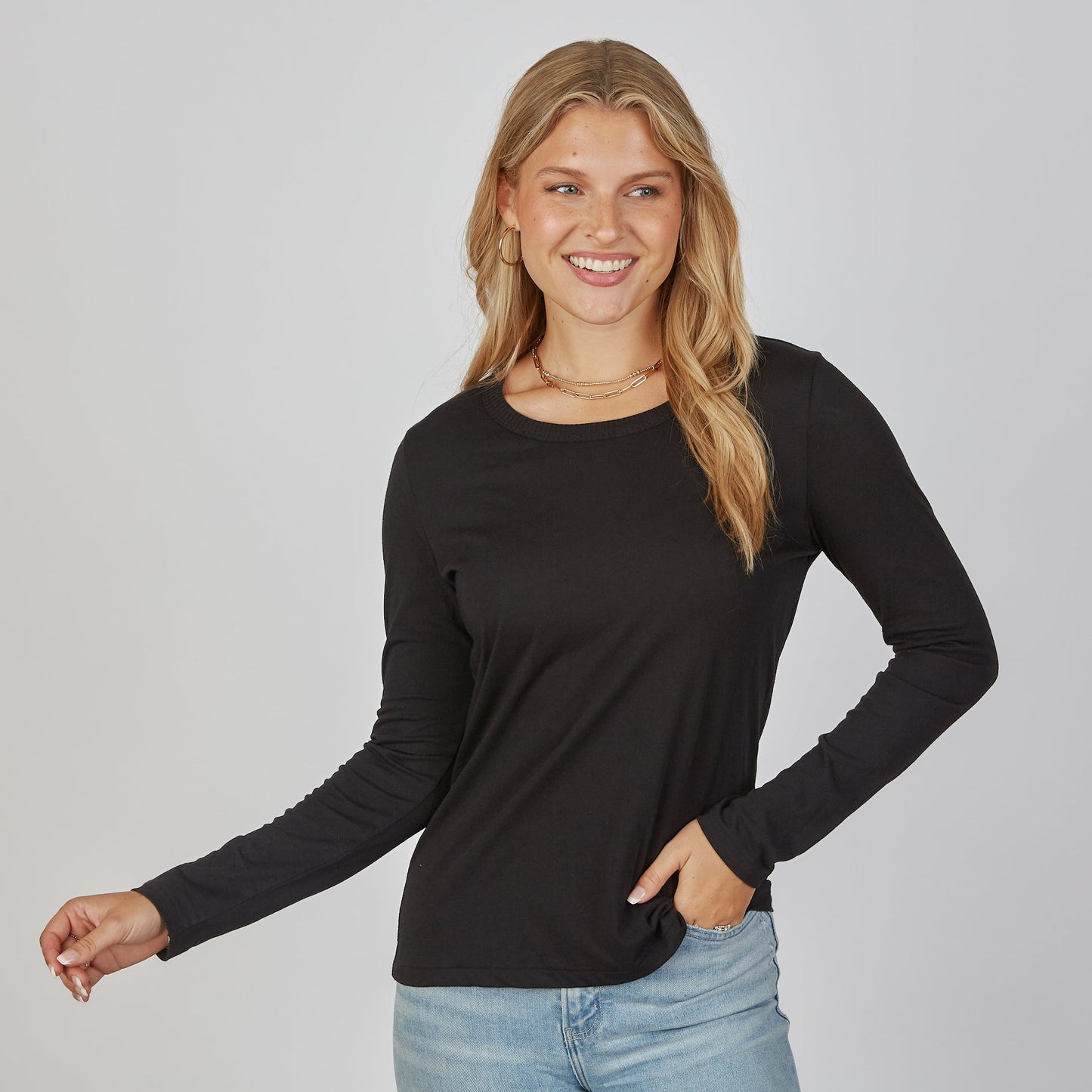 Weekender Tee Black Long Sleeve Cotton Slim Fit erin gray