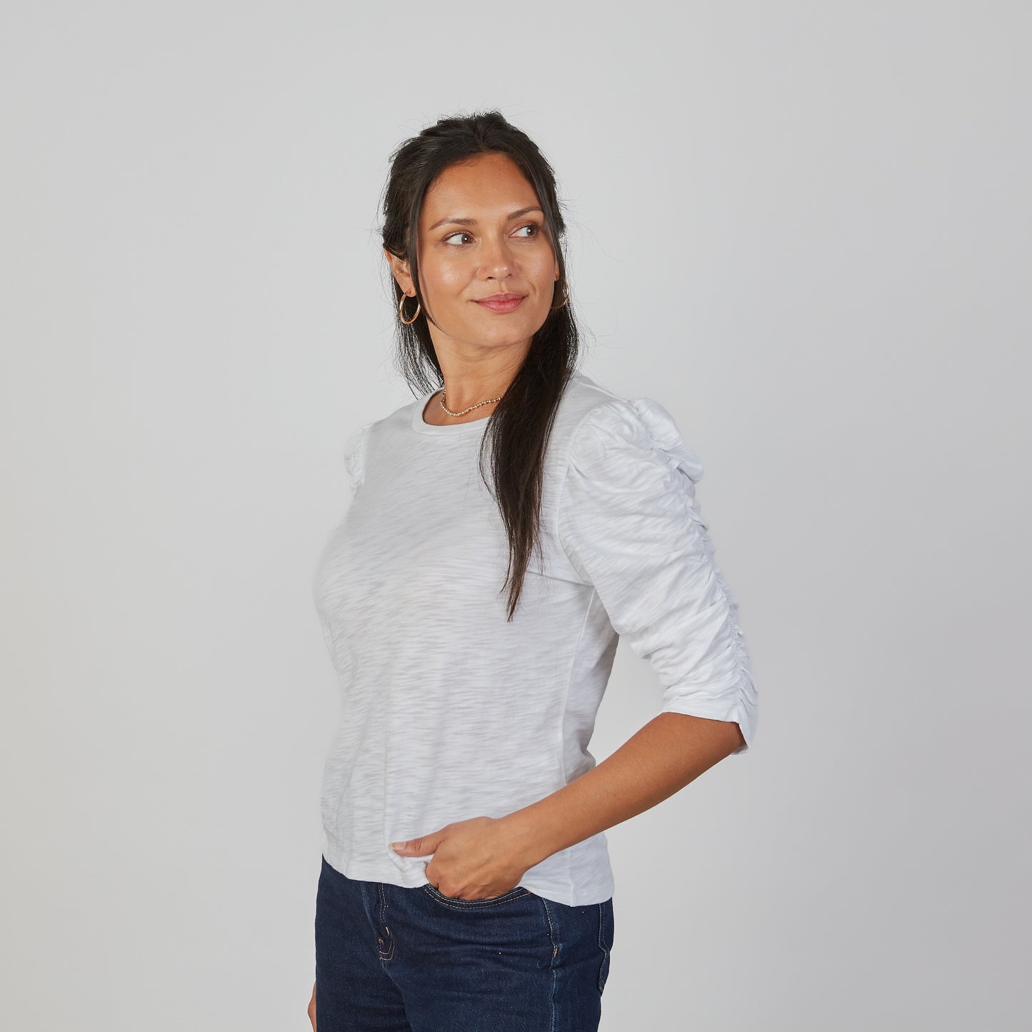 Sophie Ruched Elbow-length Tee in White erin gray