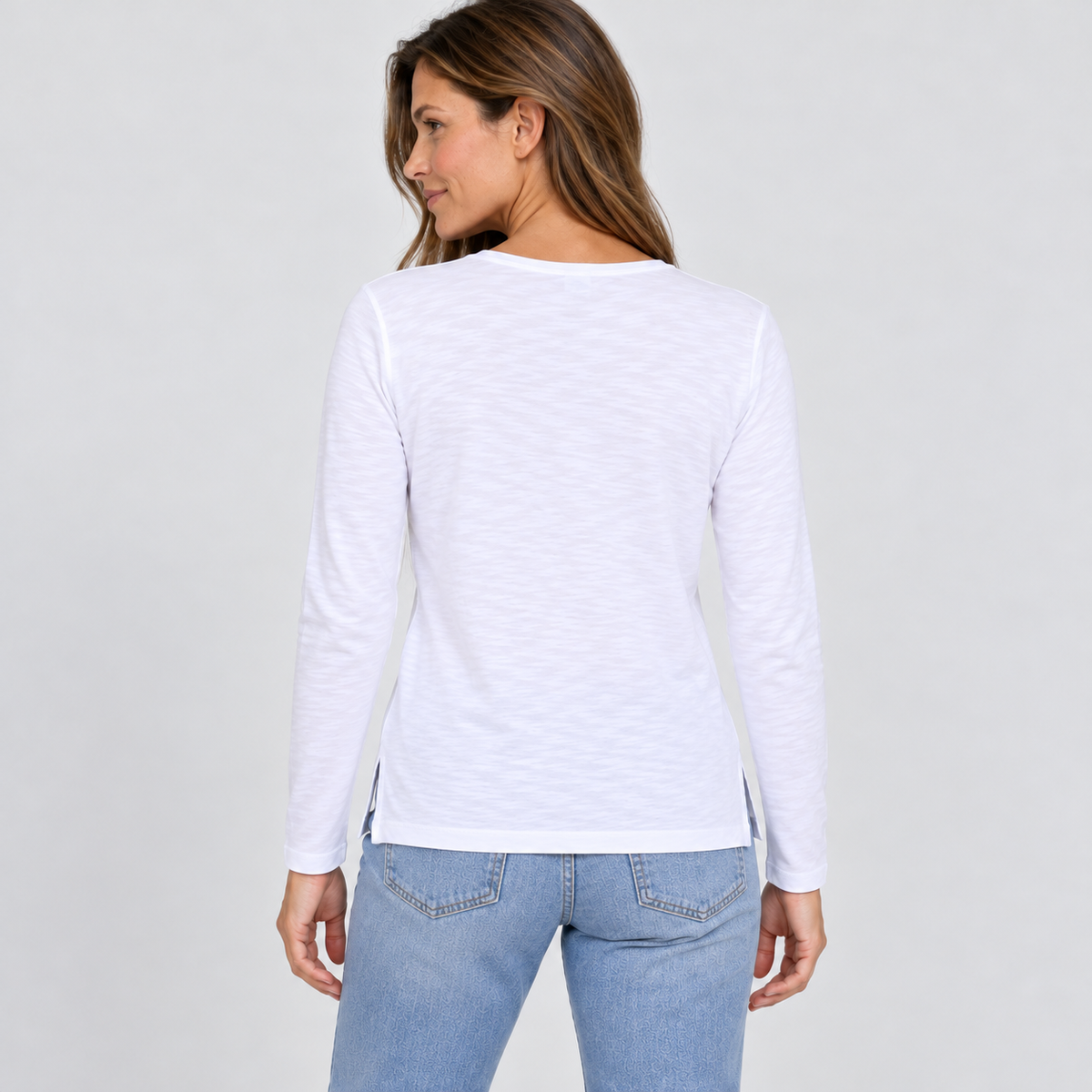 Long Sleeve Jeans V in White Pima Cotton Slub erin gray