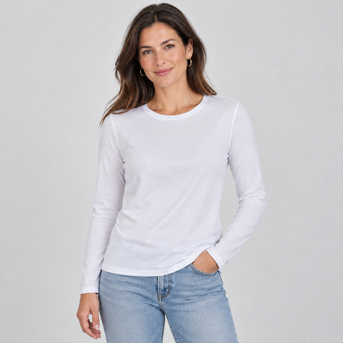 Weekender Tee in White - Long Sleeve erin gray