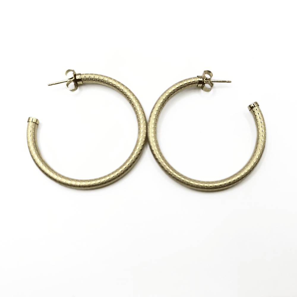 erin gray:Bali 14k Gold-Filled Patterned Post Hoops,34mm