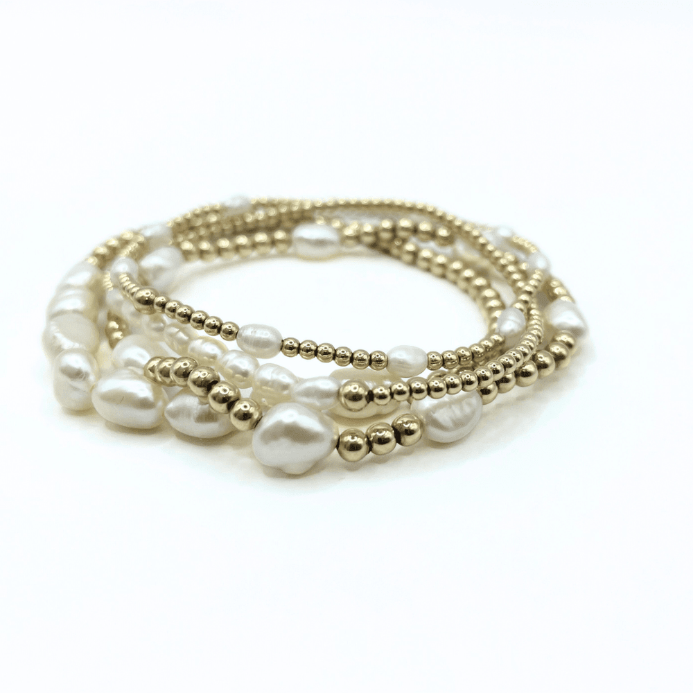 
                      
                        erin gray:Petite Row Rice Pearl Bracelet with 14k Gold-Filled Beads
                      
                    