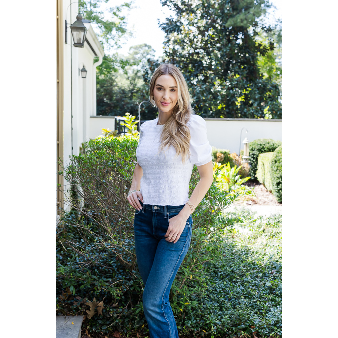 
                      
                        erin gray:Brigitte Smocked Top in White
                      
                    