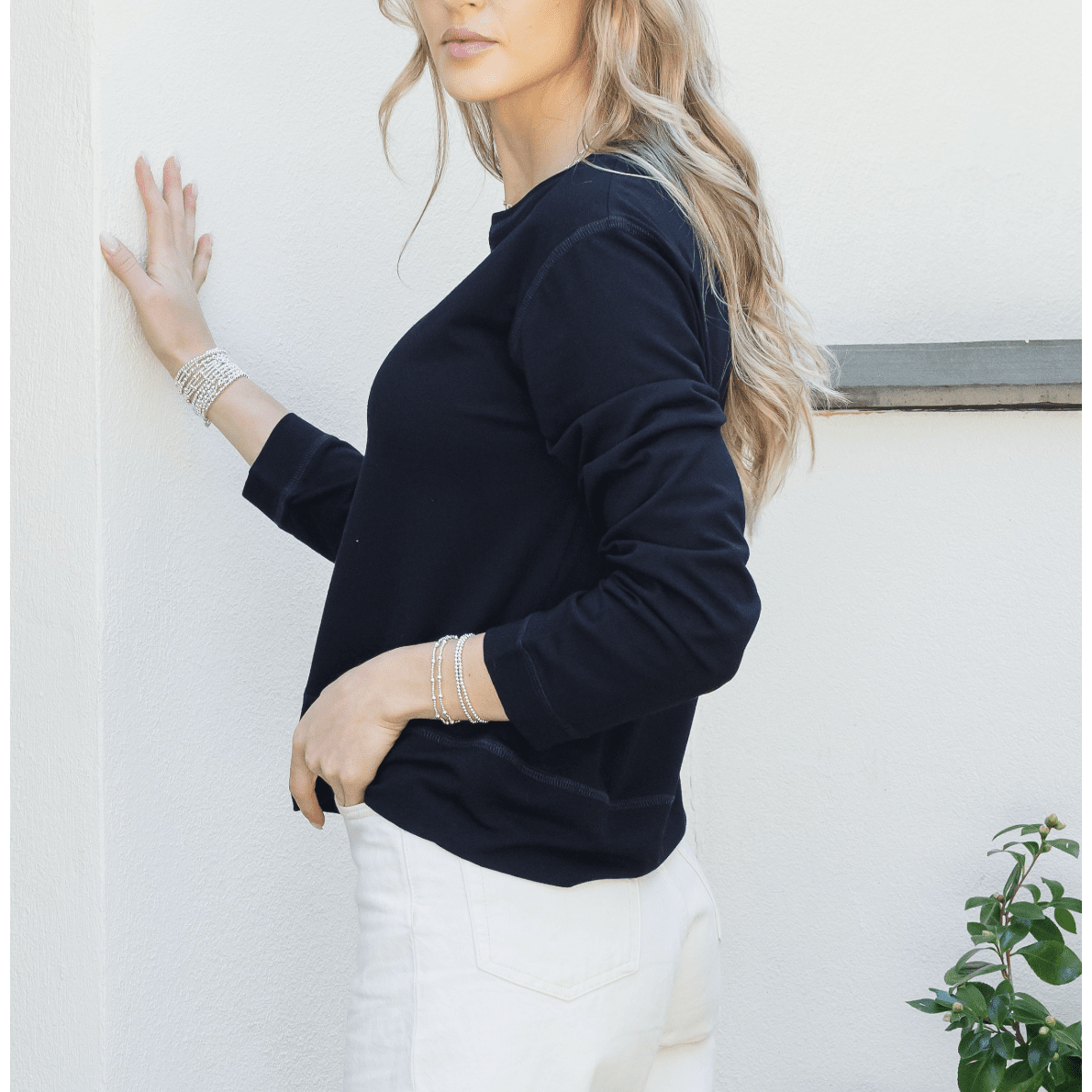 erin gray:Dylan Lounge Tee in Black