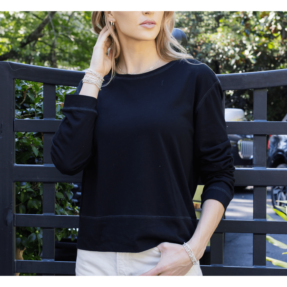 
                      
                        erin gray:Dylan Lounge Tee in Black,XS
                      
                    