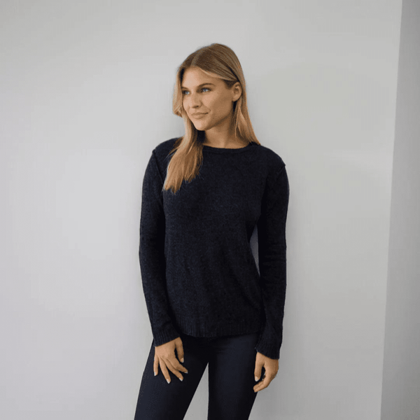 erin gray:The Essential Cashmere Sweater in Black,XS