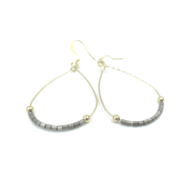 erin gray:Aster Beaded Earring in Pewter