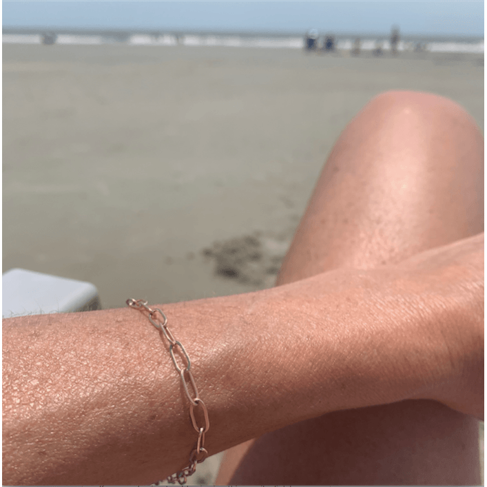 erin gray:Essential Paperclip Links Bracelet in 14k gold filled