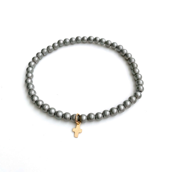erin gray:Luxe Cross Bracelet in Light Gray